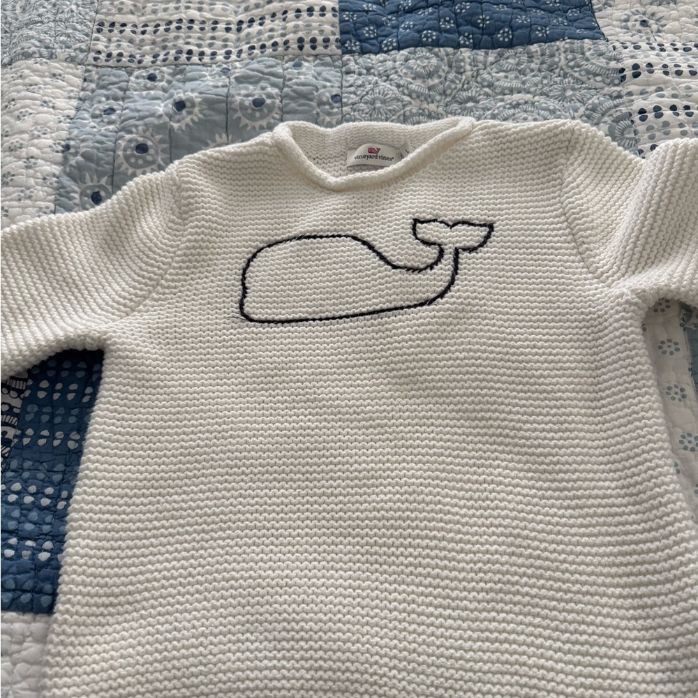 Vineyard Vines White Knit Sweater with Navy Whale Outline